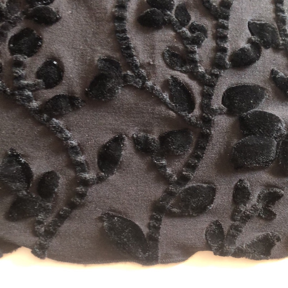 Blouse. - Picture 4 of 8